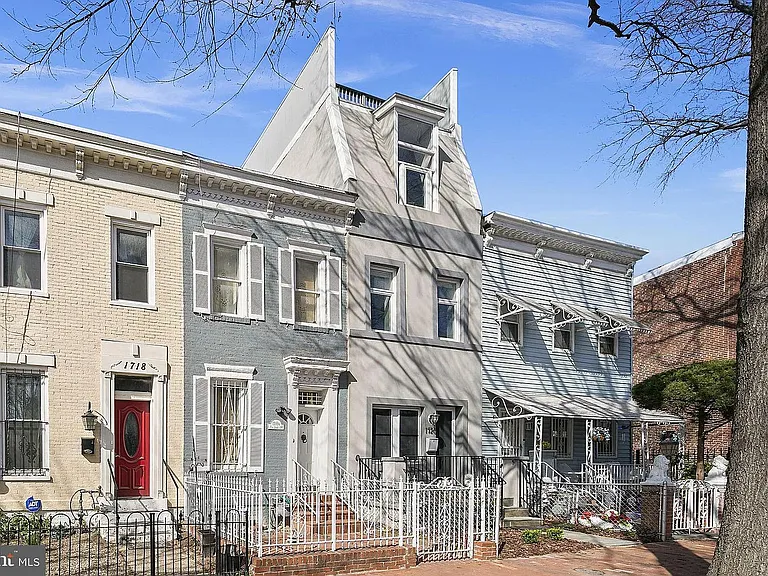 1720 5th St NW — Photo 2