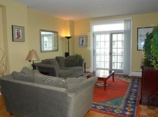 206 Shearwater Ct W APT 52, Jersey City, NJ 07305