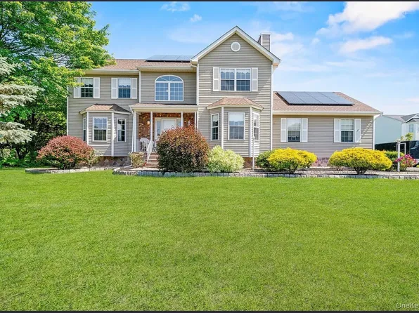 36 Lexington Dr #B, Newburgh, NY 12550