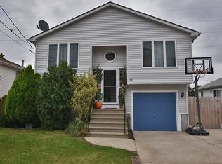 36 Kenmore St, Pawtucket, RI 02861