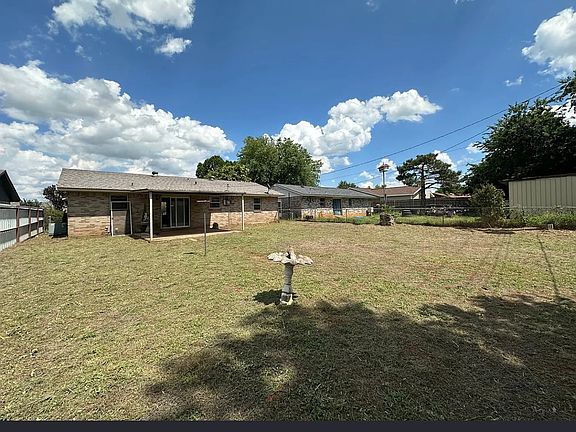 5th image of 421 S Meadow Ln