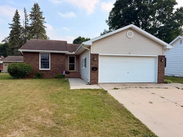 209 W Avenue C, Newberry, MI 49868