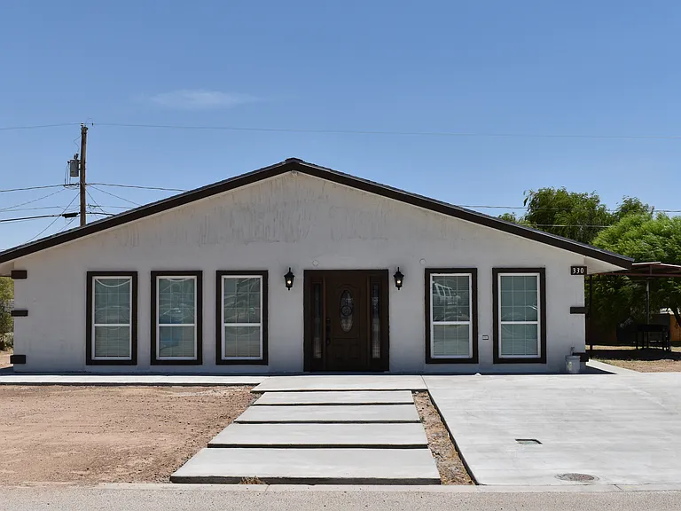 330 Plantation — Photo 1