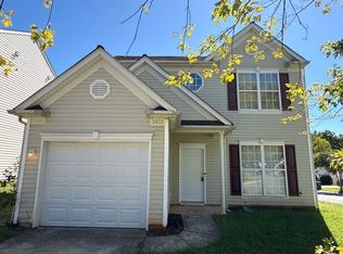 5433 Peachwood Dr, Charlotte, NC 28216