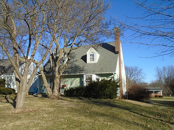 3rd image of 303 12th Ave
