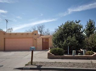 1274 Calle La Mirada, Santa Fe, NM 87507