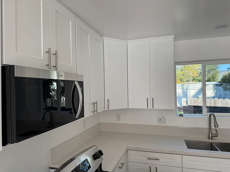 376 Ramona Dr — Photo 4