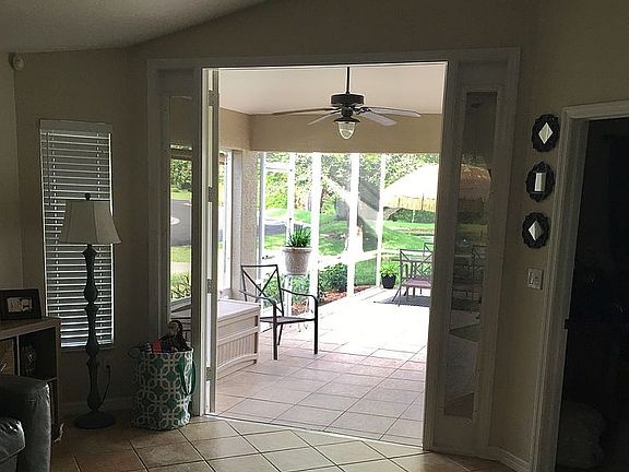 Open concept to Lanai
