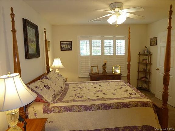 5th image of 3083 Windsor Trace Dr