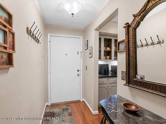 2nd image of 1044 Grenoble Ln Unit D