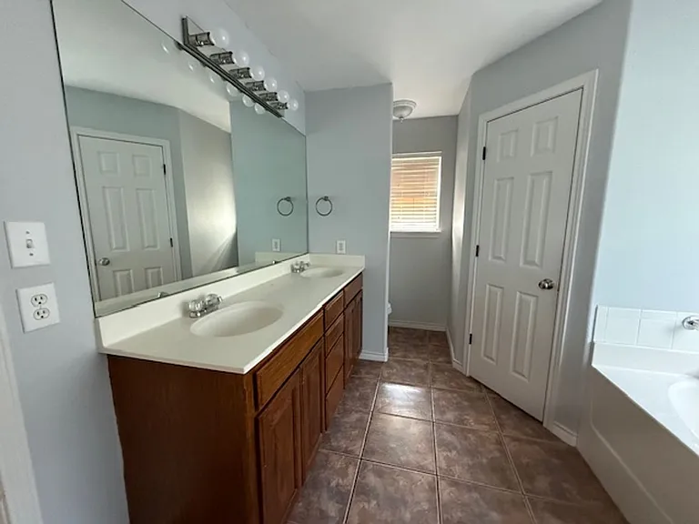 5409 Wagon Wheel Ave — Photo 11