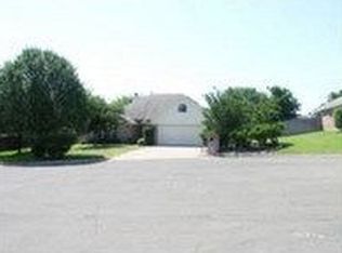 621 Brushy Creek Dr, Hewitt, TX 76643