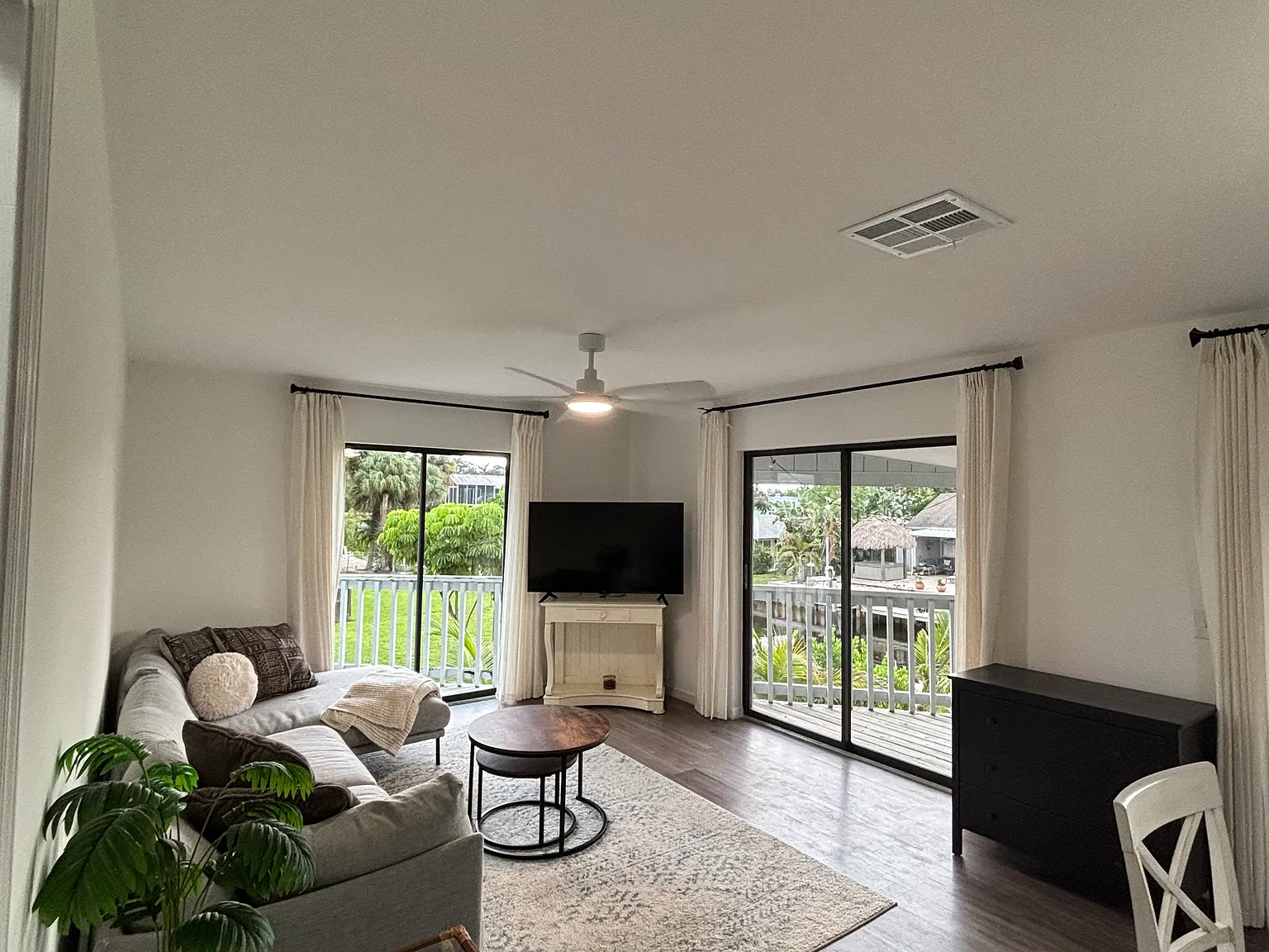 2 bed, 1096 sqft, $3,000 — Photo 4