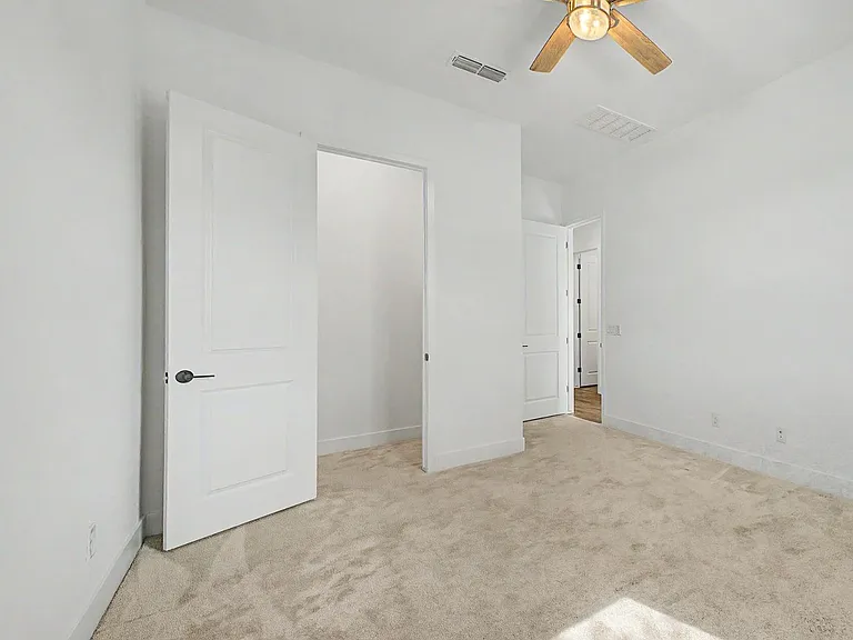 13103 N 174th Dr — Photo 42