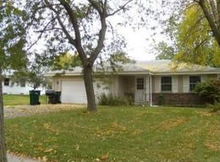 1655 Falls Rd, Grafton, WI 53024