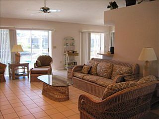 3rd image of 110 Lamplighter Dr