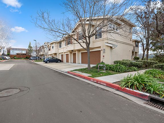 2nd image of 1074 Niguel Ln