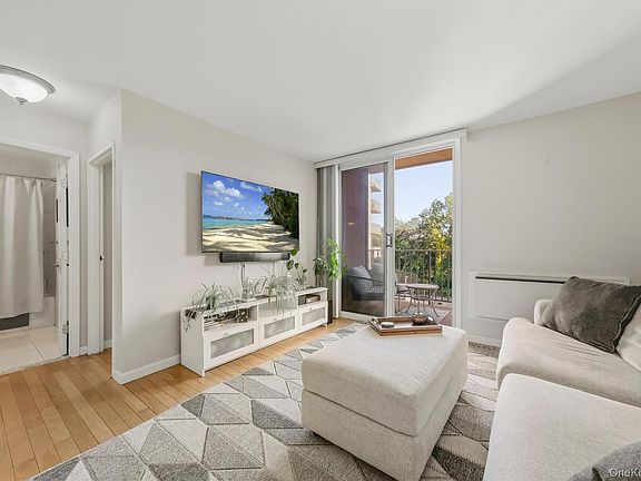 3rd image of 1 Lakeview Drive #3A