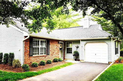 395 Glastonbury Ln Photo 1 395 Glastonbury Ln Photo 1