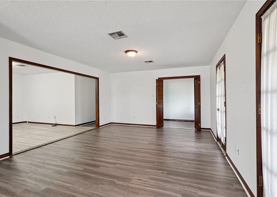 1091 Colonial Club Dr, Harahan, LA 70123 Zillow