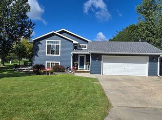 301 S Pierce St, Salem, SD 57058