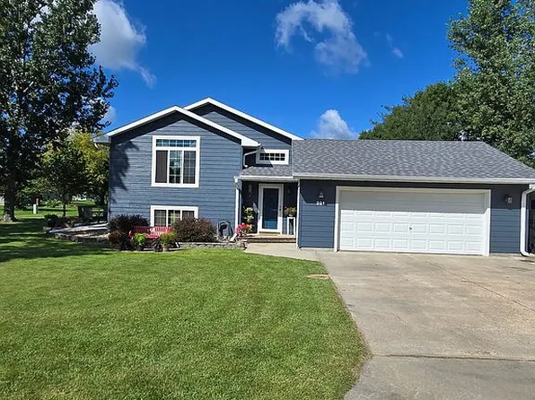 301 S Pierce St, Salem, SD 57058