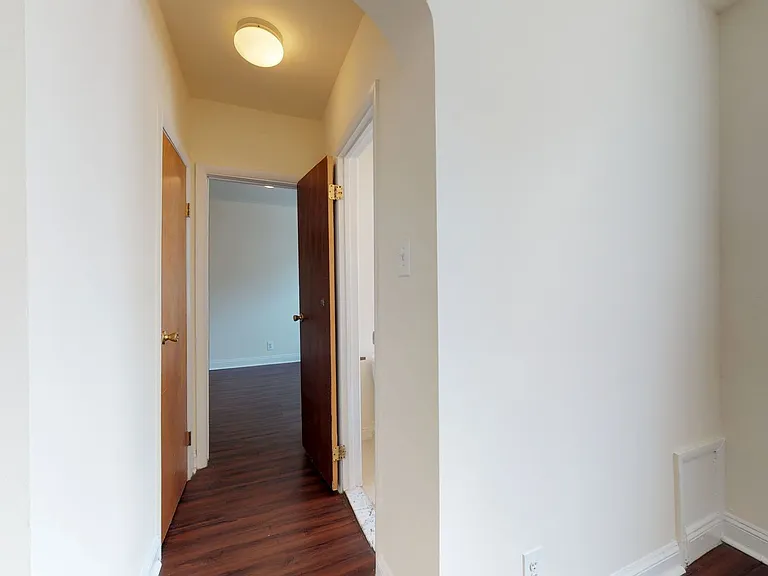 Chester Lynn Apartments — Photo 35