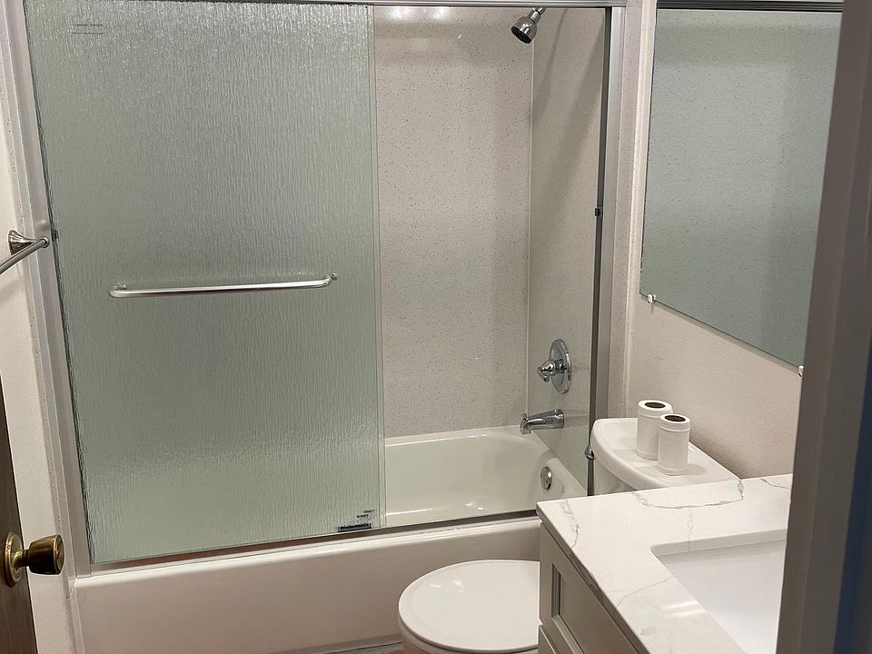2nd image of 1579 Lincoln Ave APT 201