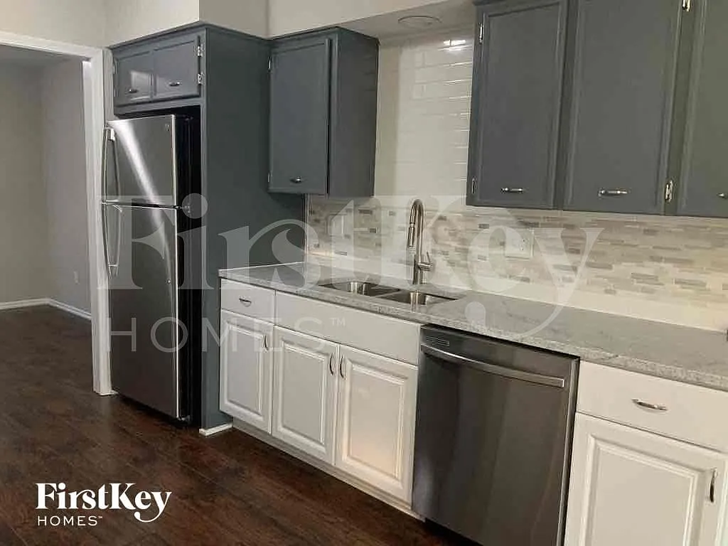 3 bed, 3.0 bath, 1988 sqft, $2,355 — Photo 3