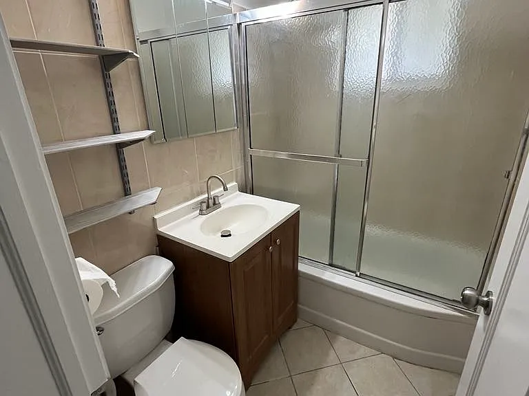 127 S Forest Ave — Photo 8