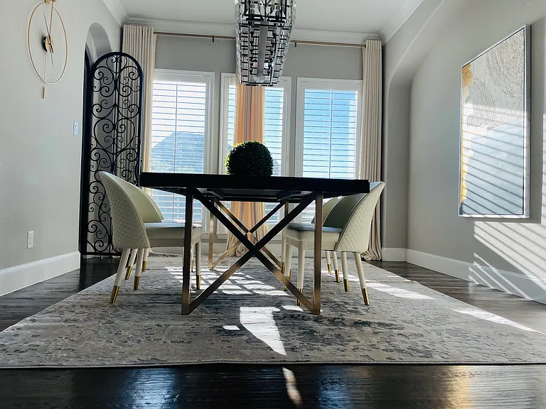 Dining Area w/Wine Room