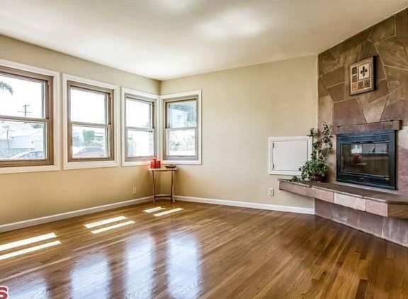 5th image of 8800 Airlane Ave