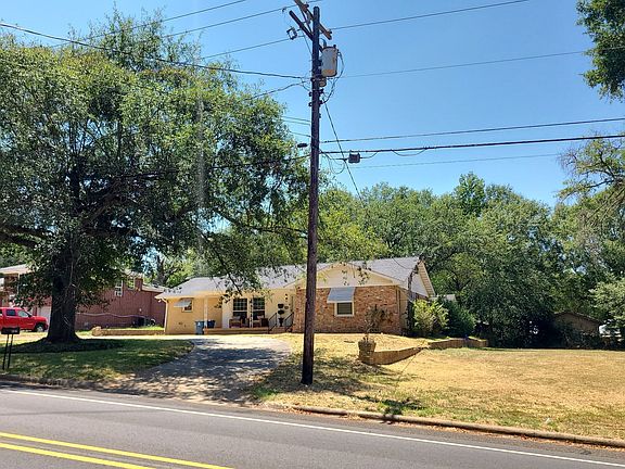 2nd image of 327 N Van Buren St