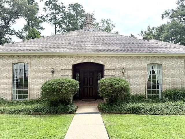 1st image of 1311 Live Oak Ln