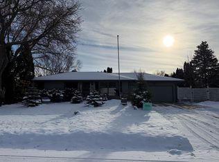 200 Colleen Ave, Shoreview, MN 55126