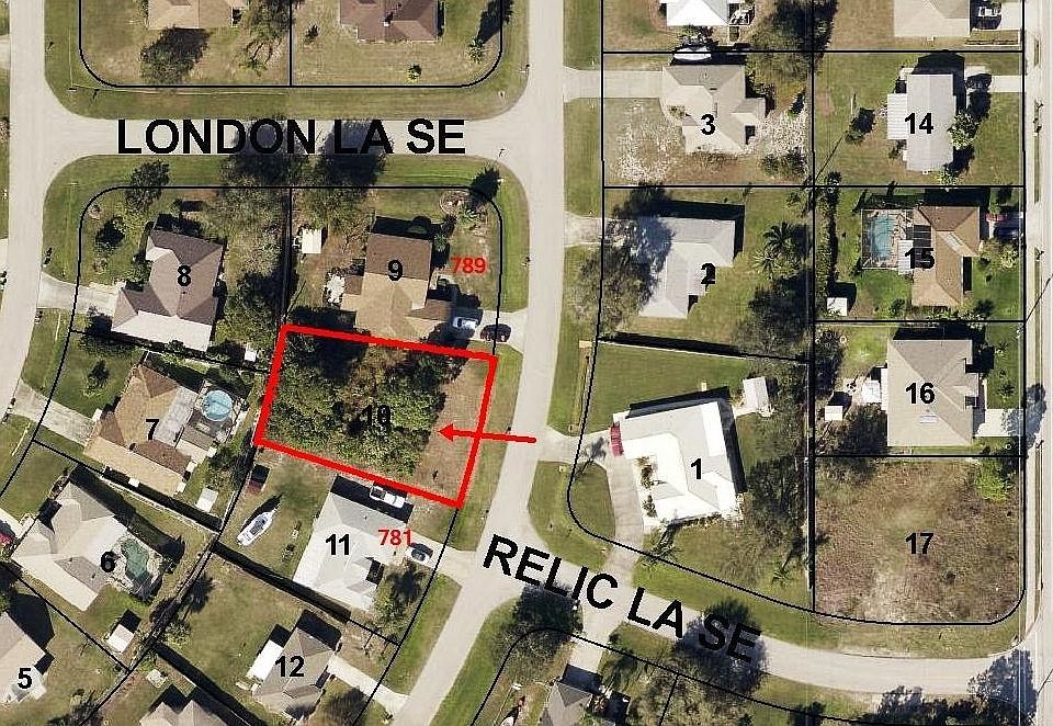 2nd image of 785 Seven Gables Cir