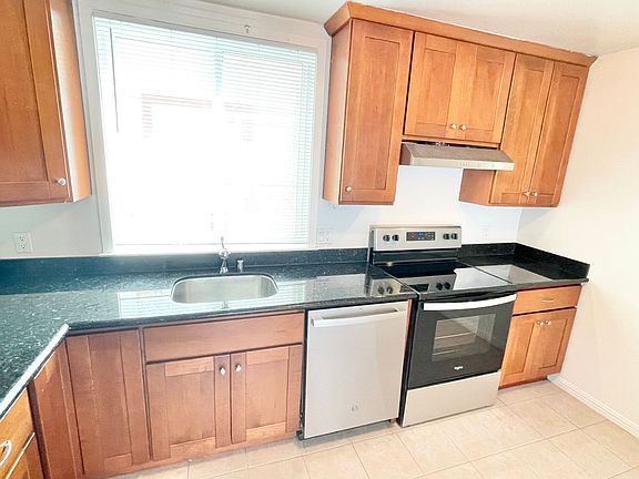 2nd image of 2415 Judah St APT 3