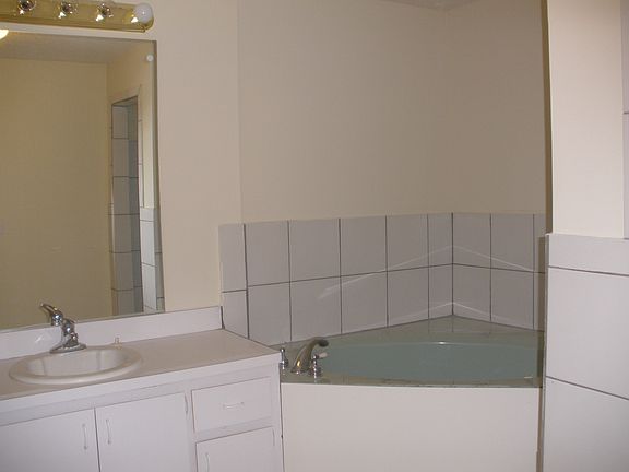 5th image of 4956 Princely Ave