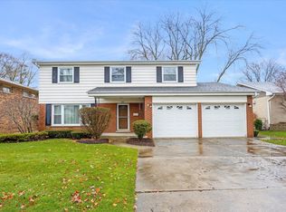 810 S Saylor Ave, Elmhurst, IL