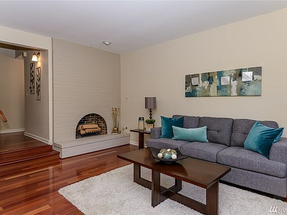 4th image of 3037 McCormick St SE