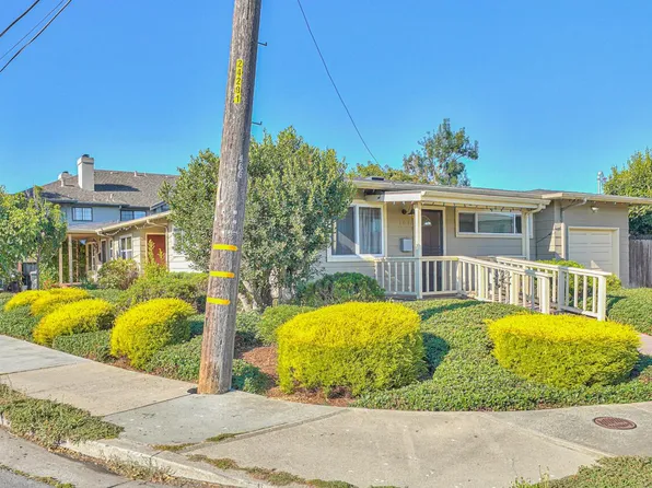 1002 Padre Dr, Salinas, CA 93901