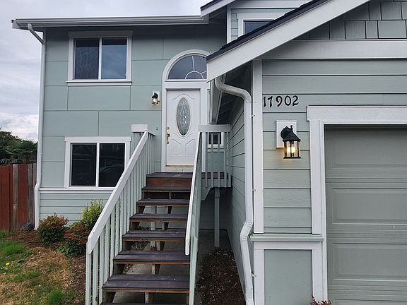 3rd image of 17902 29th Ave NE