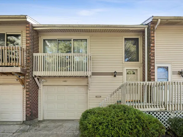 1451 Elder Dr, Aurora, IL 60506