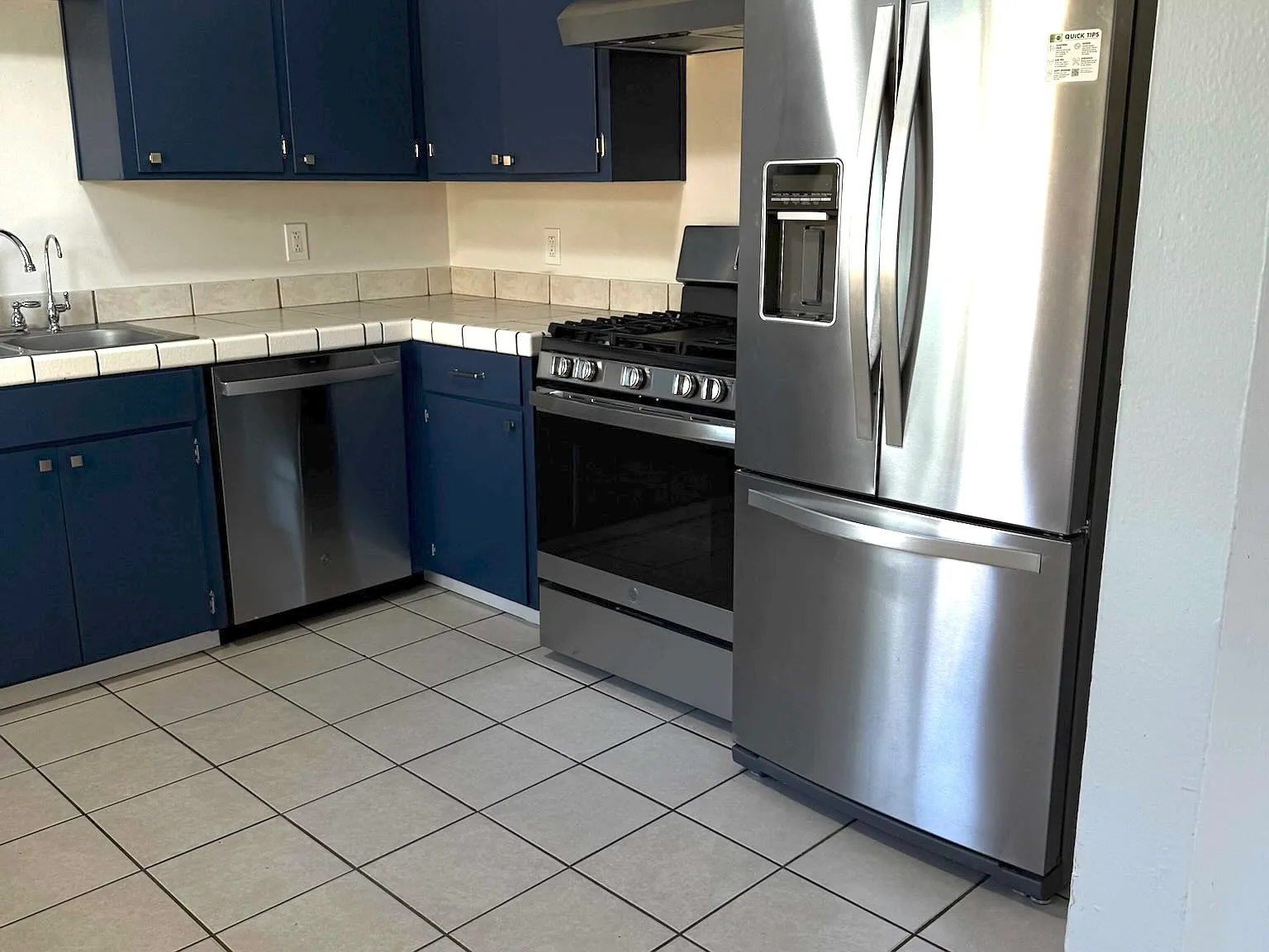 2 bed, 841 sqft, $1,600 — Photo 1