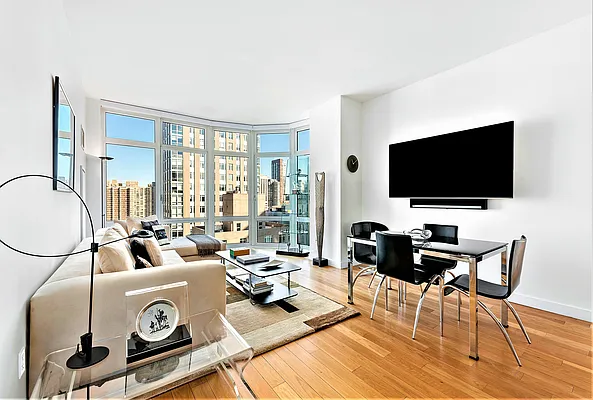 Sold by Compass | media 16