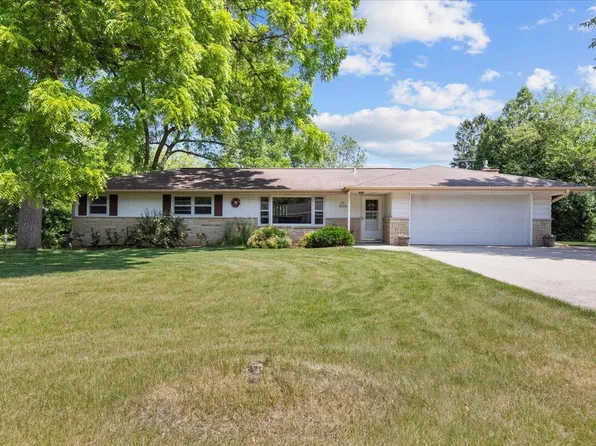 S67W12976 Larkspur ROAD, Muskego, WI 53150