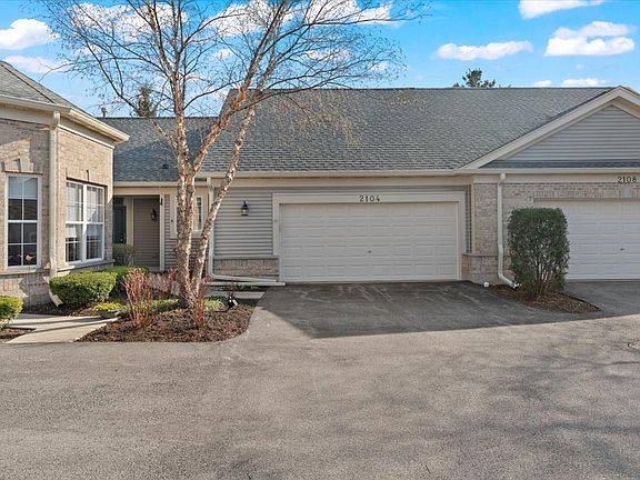 3rd image of 2104 Carillon Dr #2104