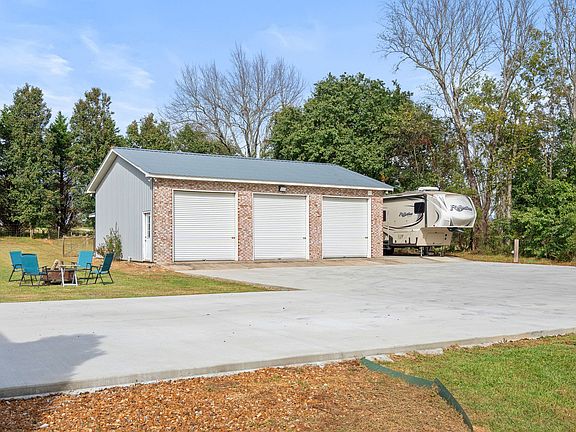 5th image of 3115 Holders Cove Rd