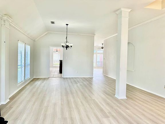 4th image of 3131 Valley Ct