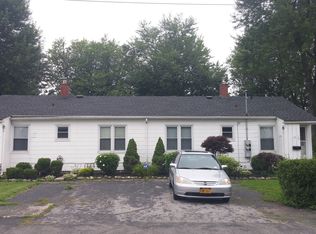 133-135 Ridgewood Cir, Buffalo, NY 14218